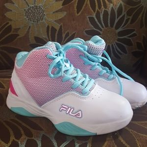 Girls fila shoes size 2